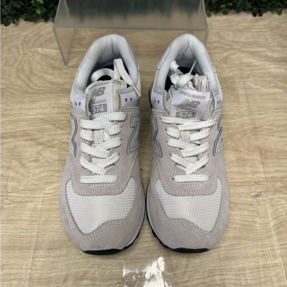 New Balance Classic 574 - M5/W6.5 - Picture 4 of 8